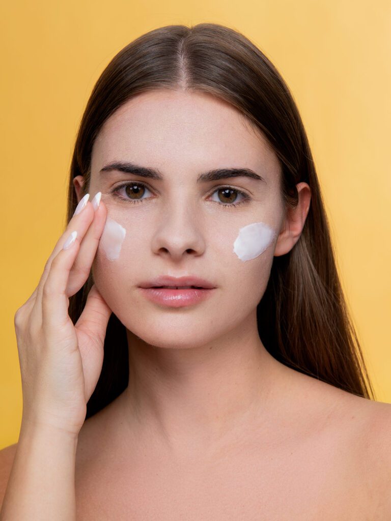 UNCONVENTIONAL COSMETICS MODELLA 2023 — foto 5