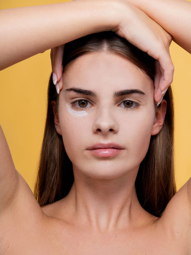 UNCONVENTIONAL COSMETICS MODELLA 2023 — foto 7
