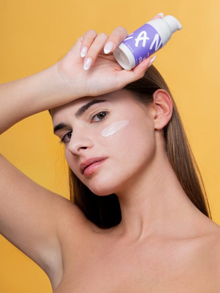 UNCONVENTIONAL COSMETICS MODELLA 2023 — foto 4
