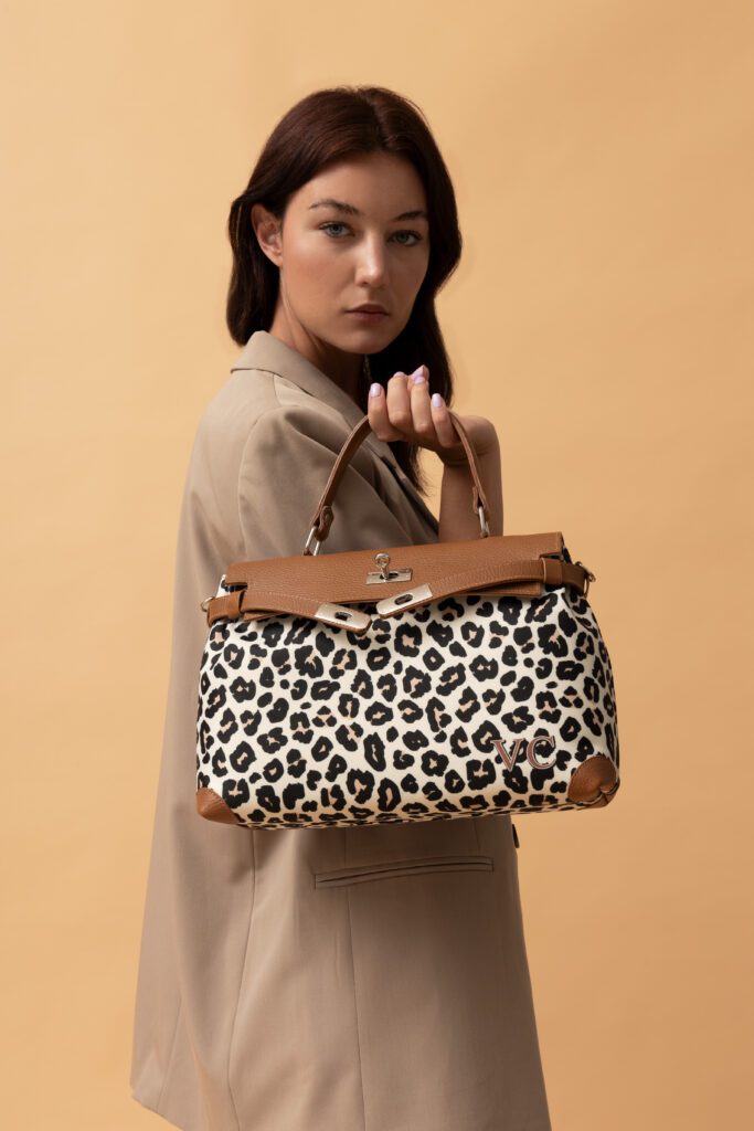 BE YOUR BAG INDOSSATO 2023 — foto 2