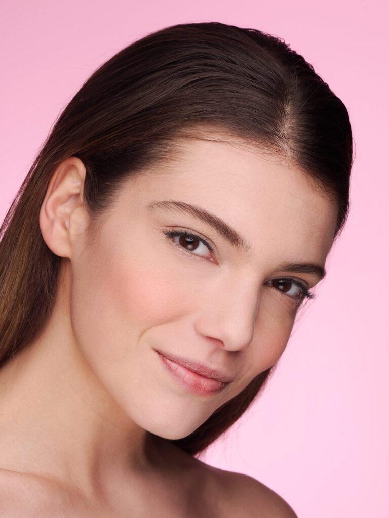 UNCONVENTIONAL COSMETICS MODELLA 2023 — foto 14