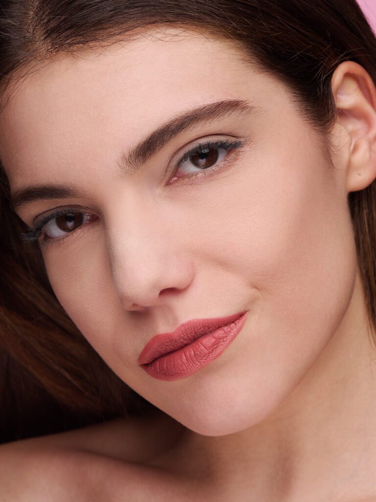 UNCONVENTIONAL COSMETICS MODELLA 2023 — foto 19