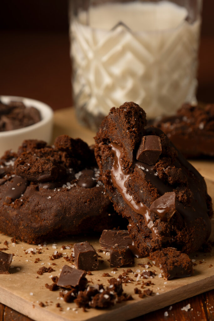CALIFORNIA CRUMBLE COOKIES STILL LIFE EMOZIONALE 2026 — foto 6