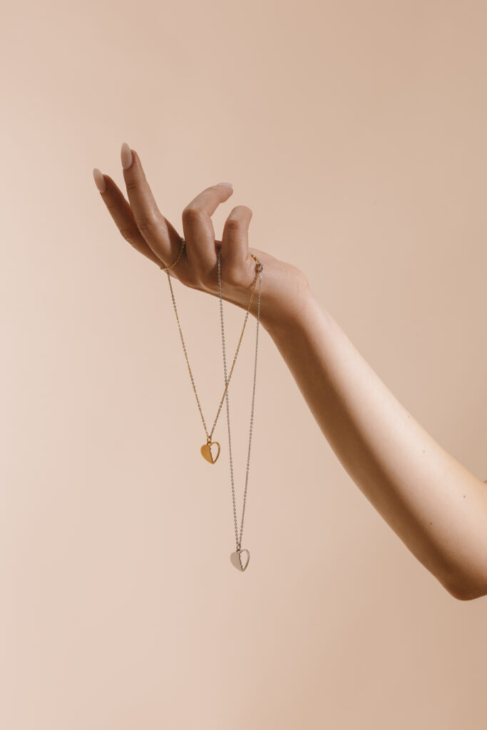 REVITA JEWELS INDOSSATO EMOZIONALE 2026 — foto 10